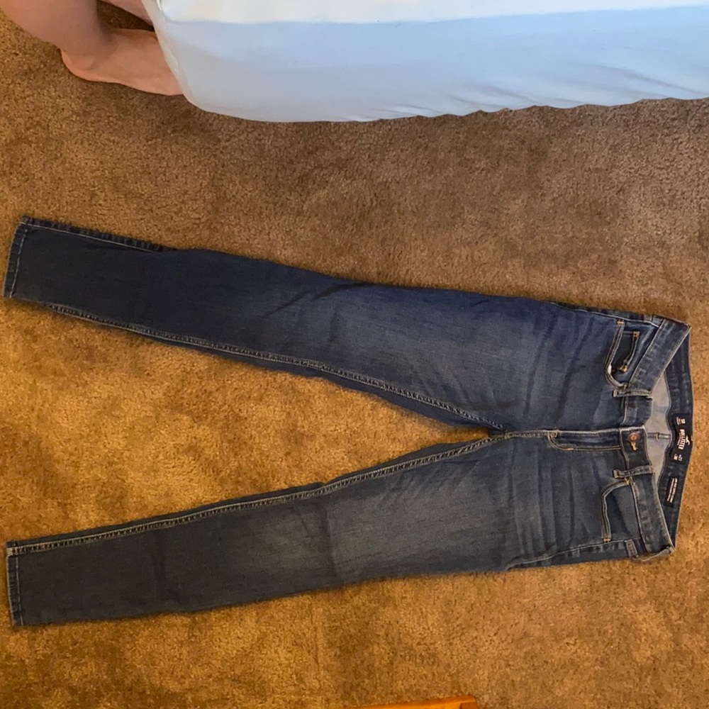 Hollister Low-Rise Super skinny jean